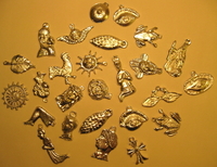 Set of 25 Medium Milagros