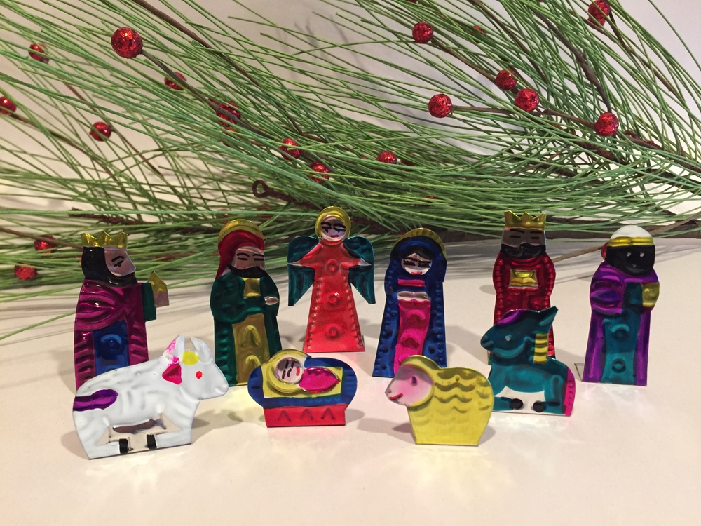 hallmark itty bitty nativity set